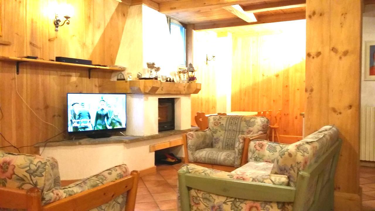 Residence Bait Da Mott Livigno Exterior photo